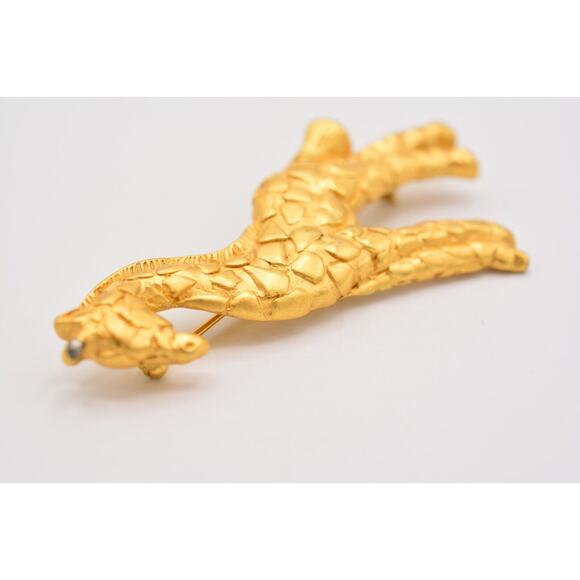 Vintage Large Giraffe Pin Brooch Brushed Gold Chunky Animal Zoo Bold 1980s BinAH - Picture 8 of 12